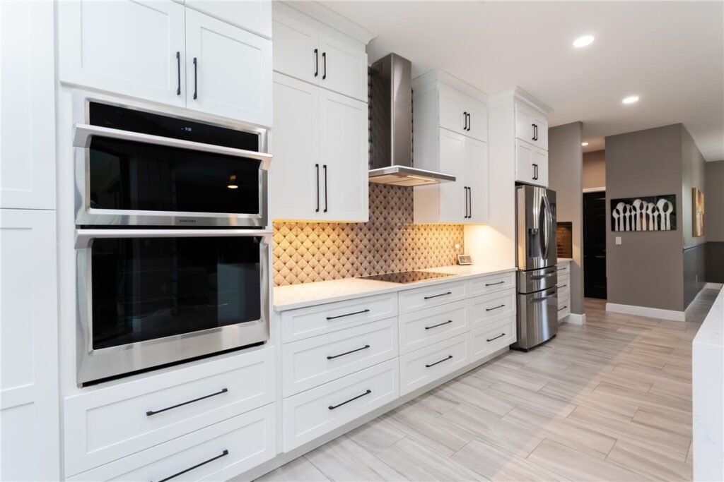 Custom home kitchen in Tampa designed and built by CMK Construction