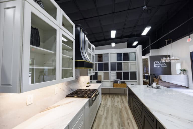 A bright showroom displaying what a model kitchen can look like.