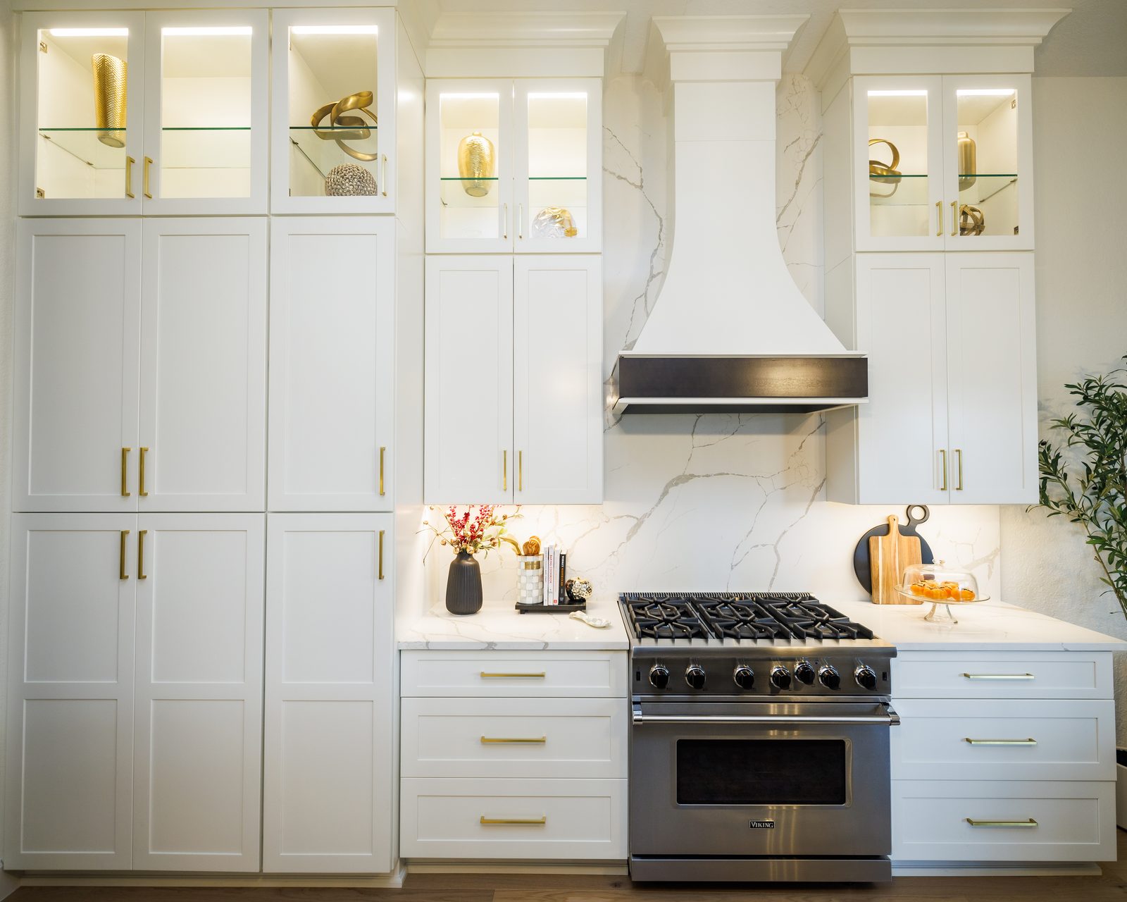 white shaker kitchen remodel in palm harbor florida with fabuwood allure galaxy frost cabinets and brass hardware by cmk construction